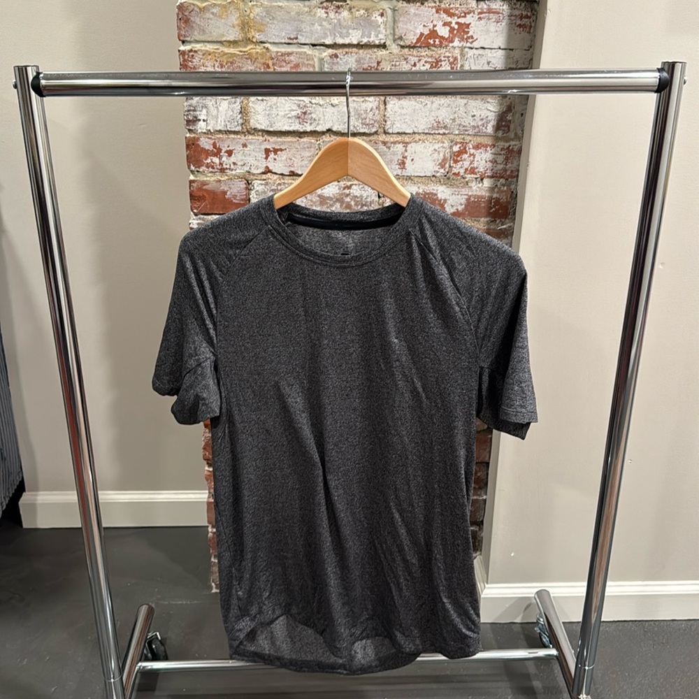 Lululemon T Shirt Men Size Medium